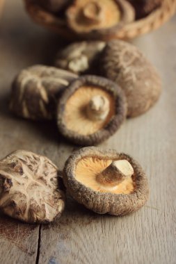 yığın shiitake mantar kurutulmuş