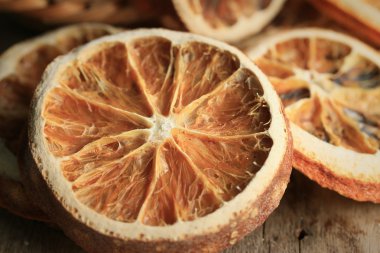 Bir yığın portakal kurutulmuş