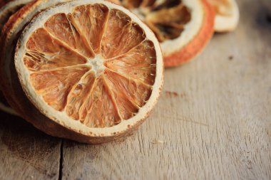 Bir yığın portakal kurutulmuş