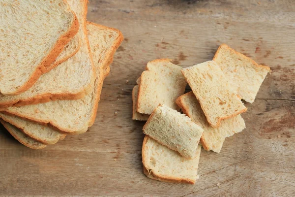 Slice whole wheat bread — Stock Photo, Image