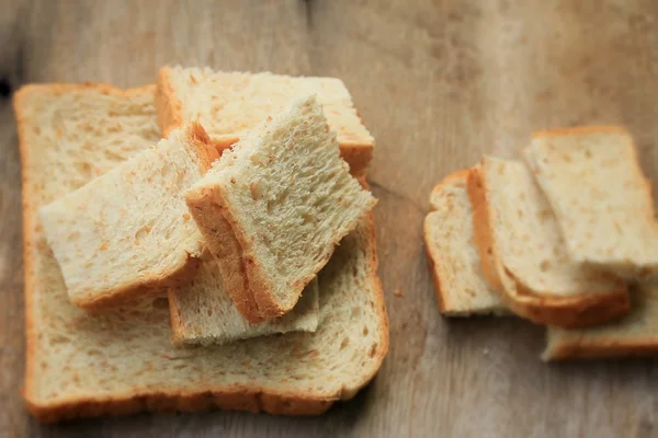 Snijd volkoren brood — Stockfoto