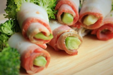 Pastırma sebze brokoli sarılmış