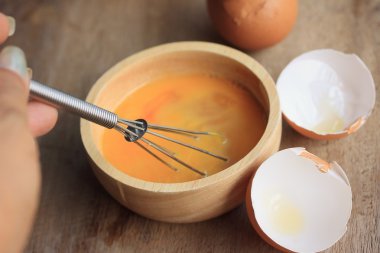 yumurta sarısı ve taze