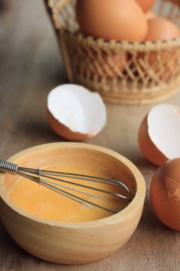 yumurta sarısı ve taze