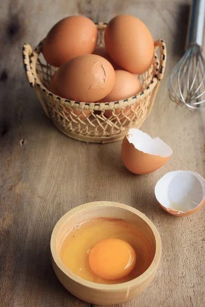 yumurta sarısı ve taze