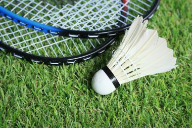 Shuttlecocks badminton raket ile