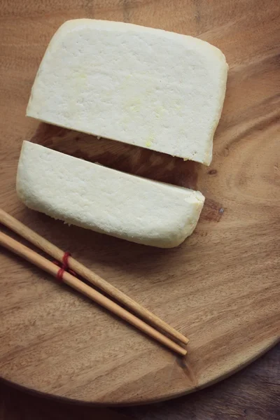 Tofu giallo mucchio e bianco — Foto Stock