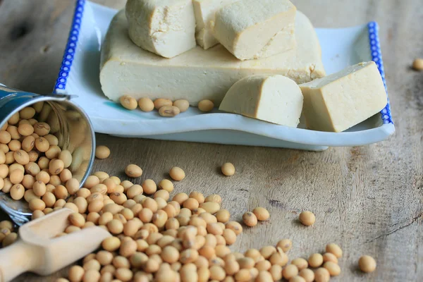 Tofu mit Sojabohnen — Stockfoto