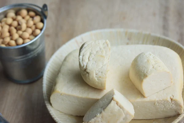 Тофу с соевыми бобами — стоковое фото