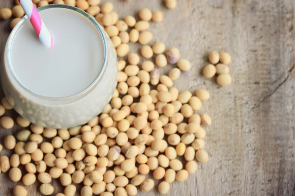 Soya sütü soya ile