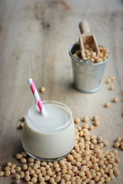 Soya sütü soya ile