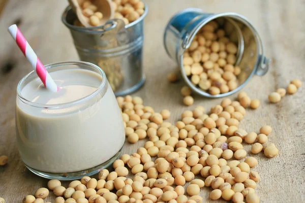 Soya sütü soya ile