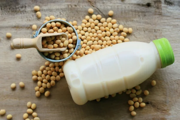 Soy milk with soybean — Stock Photo, Image