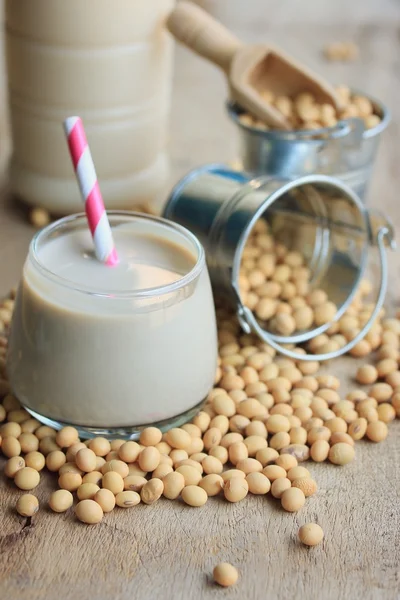 Soya sütü soya ile