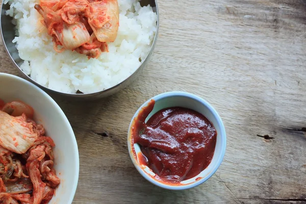 Kimchi e riso al vapore — Foto Stock