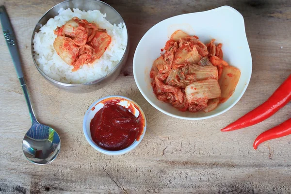 Kimchi e riso al vapore — Foto Stock