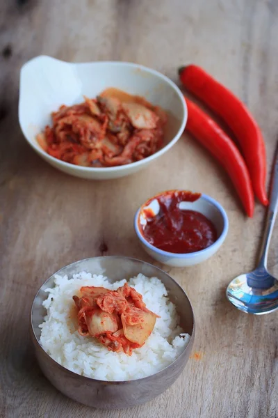 Kimchi e riso al vapore — Foto Stock