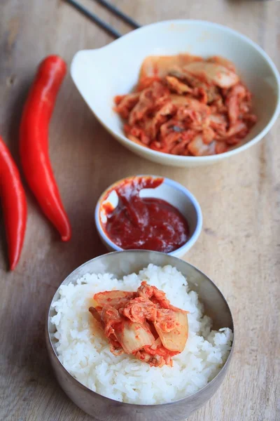 Kimchi e riso al vapore — Foto Stock