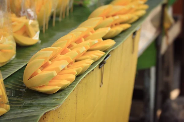 Owoce mango w rynku — Zdjęcie stockowe