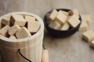 kahverengi şeker kamışı küp
