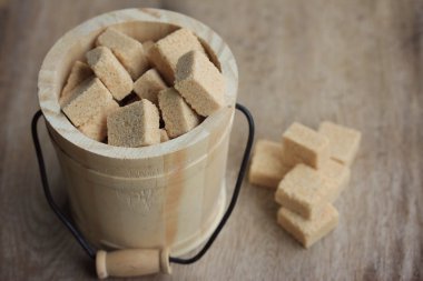 kahverengi şeker kamışı küp