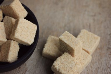 kahverengi şeker kamışı küp