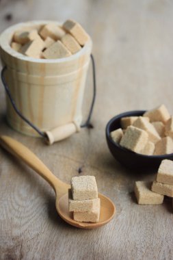 kahverengi şeker kamışı küp