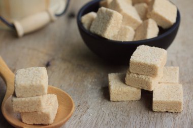 kahverengi şeker kamışı küp