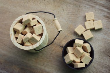 kahverengi şeker kamışı küp
