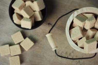 kahverengi şeker kamışı küp