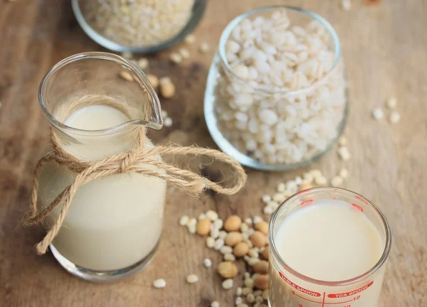 Soya sütü ve arpa — Stok fotoğraf
