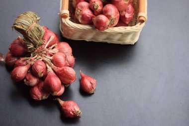 ahşap zemin üzerinde arpacık