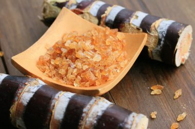 Organik kahverengi şeker kamışı