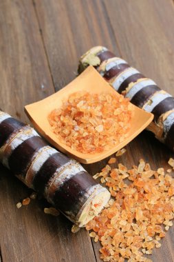 Organik kahverengi şeker kamışı