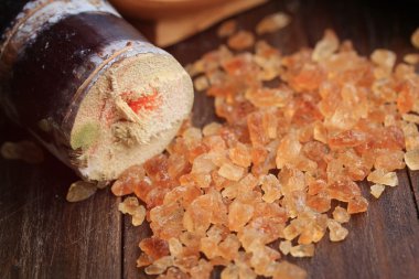 Organik kahverengi şeker kamışı