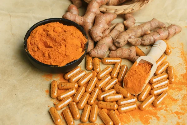 A lot turmeric capsules