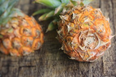 taze ananas tatlı meyve