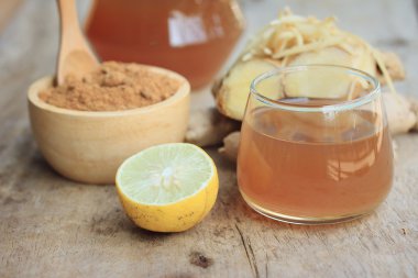 Zencefil suyu şeker