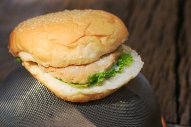 domates soslu hamburger