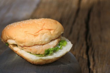 domates soslu hamburger