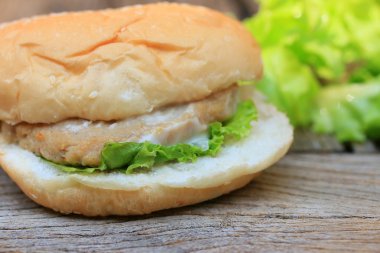 domates soslu hamburger