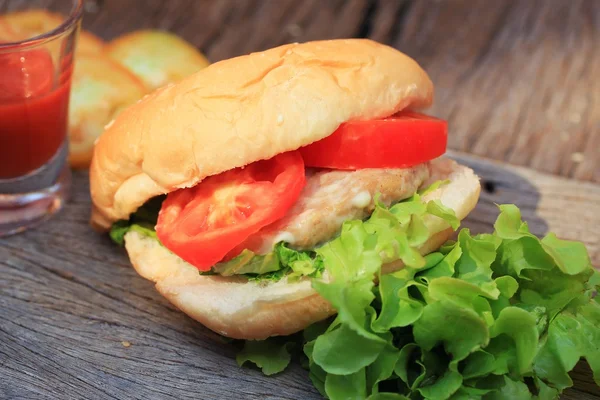 domates soslu hamburger