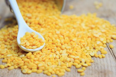 soya tohumları üzerinde ahşap