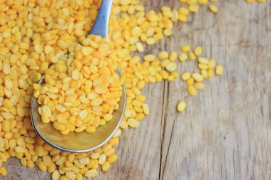 soya tohumları üzerinde ahşap