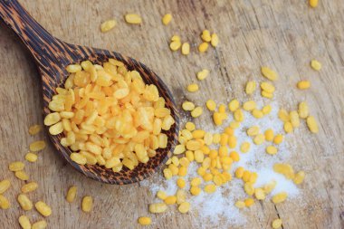 tuz ile soya tohumları