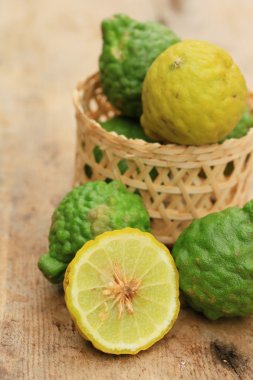 Güney Afrika'da bir kabile kireç suyu