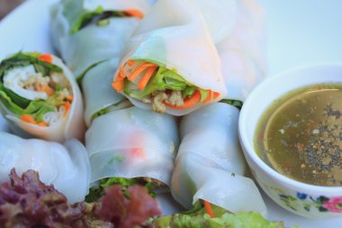 sebzeli erişte rulo