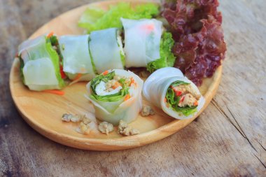 sebzeli erişte rulo