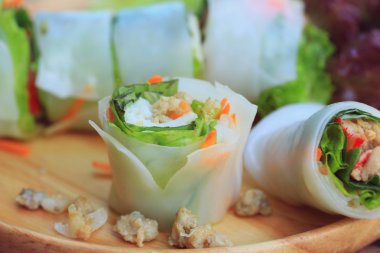 sebzeli erişte rulo