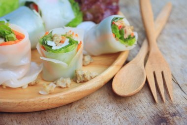 sebzeli erişte rulo